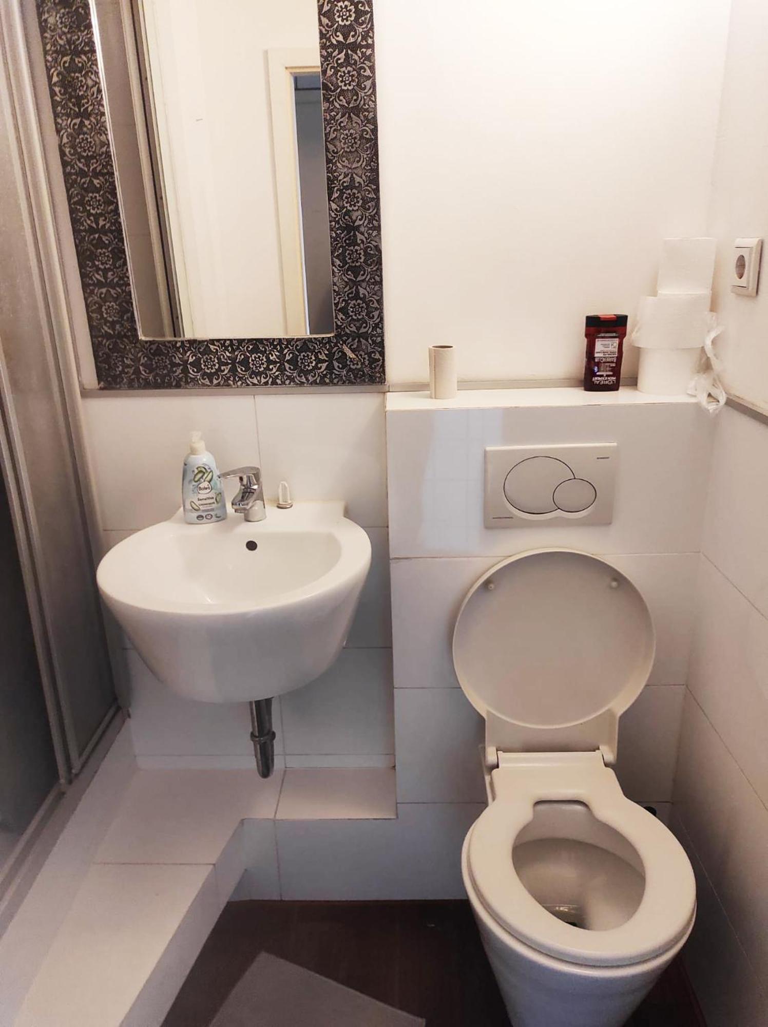 Moderne Studio Apartments Und 120Qm Wohnungen In Oberhausen, Ideal Fuer Geschaeftsreisende Und Monteure Oberhausen  Exterior foto