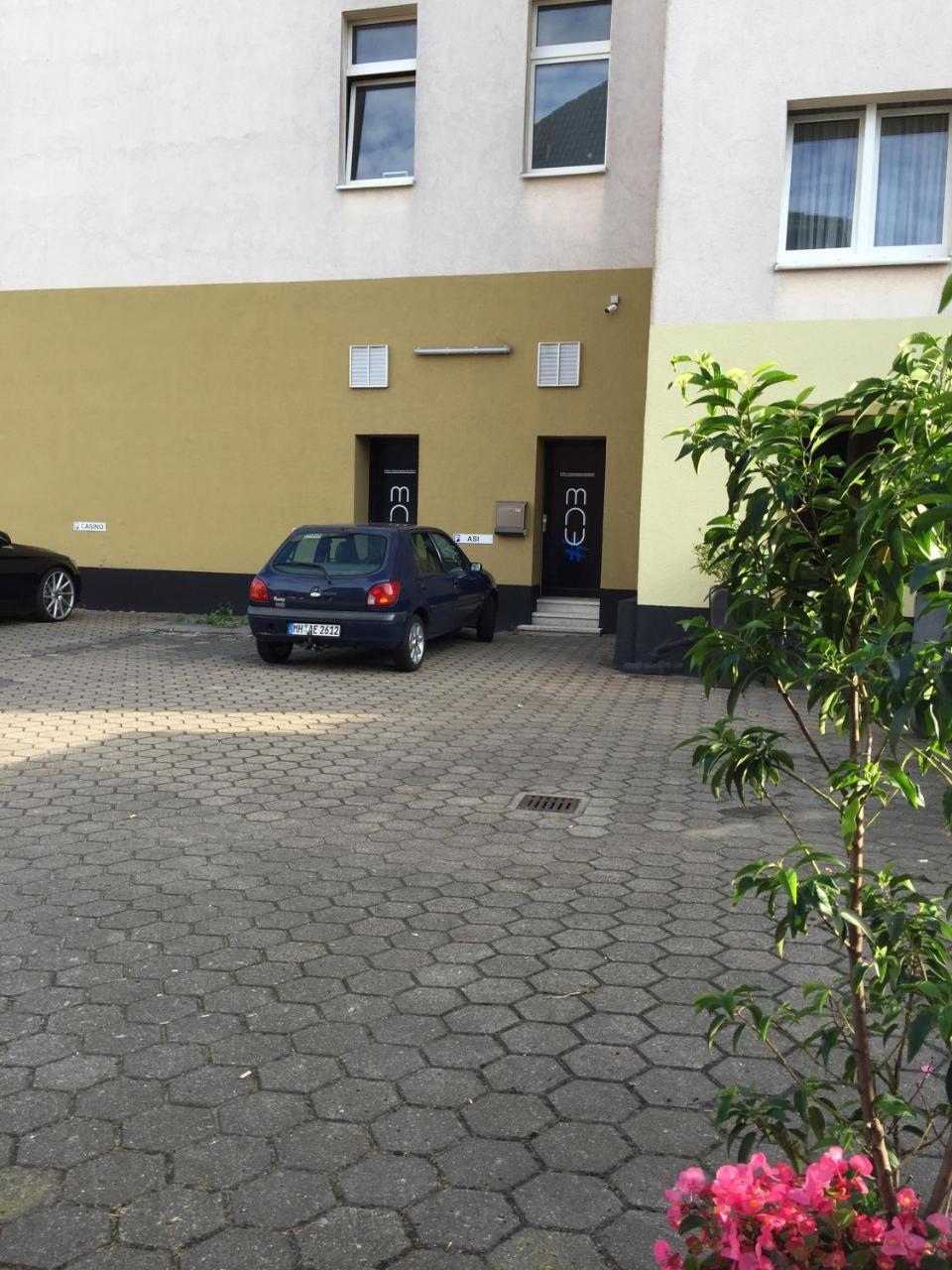 Moderne Studio Apartments Und 120Qm Wohnungen In Oberhausen, Ideal Fuer Geschaeftsreisende Und Monteure Oberhausen  Exterior foto