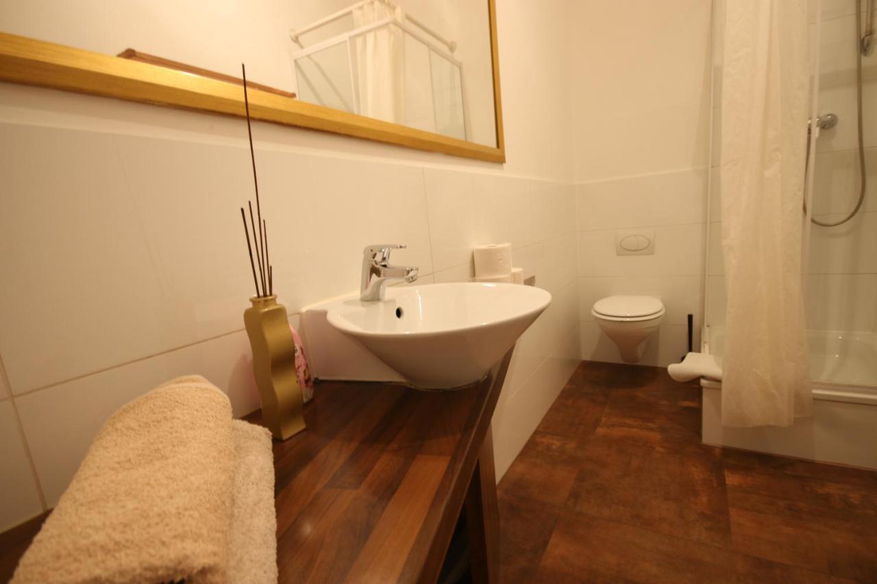 Moderne Studio Apartments Und 120Qm Wohnungen In Oberhausen, Ideal Fuer Geschaeftsreisende Und Monteure Oberhausen  Exterior foto
