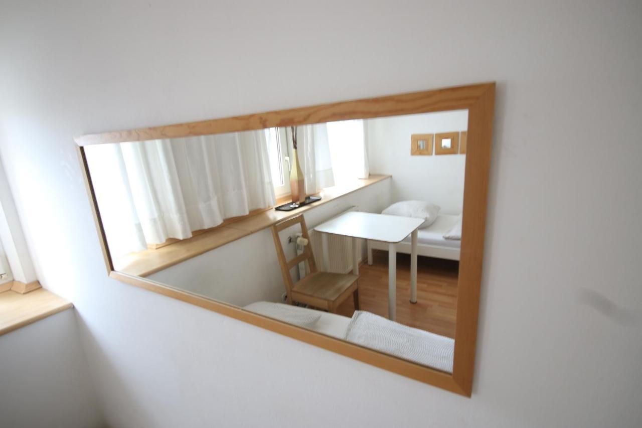 Moderne Studio Apartments Und 120Qm Wohnungen In Oberhausen, Ideal Fuer Geschaeftsreisende Und Monteure Oberhausen  Exterior foto
